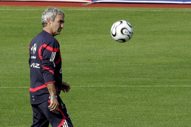 字母哥确定留队